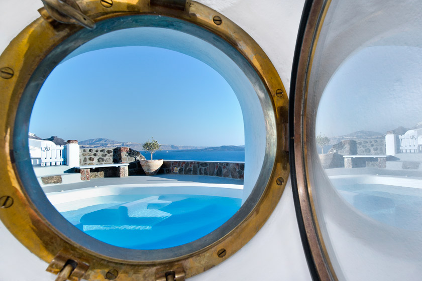 Villa Gaia – the ideal choice for your accommodation in Santorini (up to 4 persons)