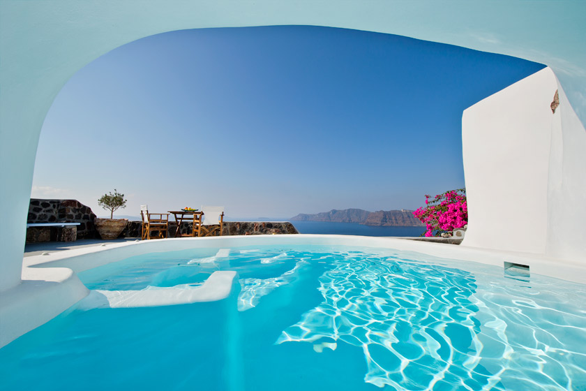 Villa Hydor  – the perfect accommodation for your vacations in Santorini (up to 4 persons)