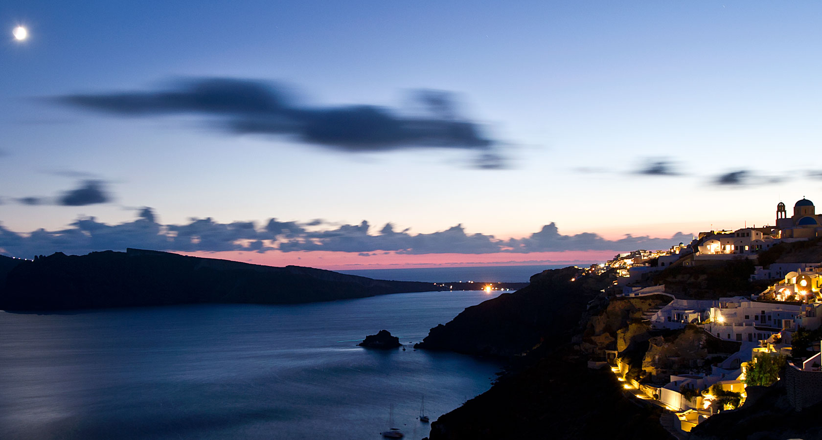 Exceptional sea view from our cave villas & cave houses in Oia Santorini