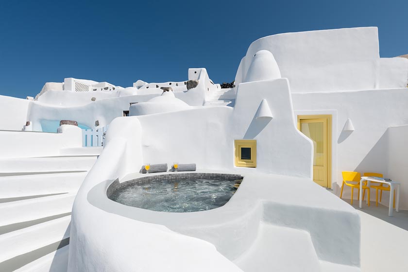 General Overview of Villa Avra in Oia Santorini